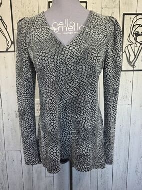 Melanie Lyne Metallic Silver Snakeskin Fit & Flare Top M NWT Party Holiday